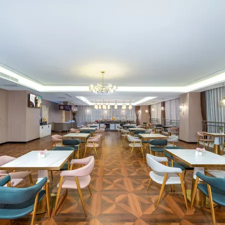Luohe High-speed Railway West Station Wanda Plaza Jinjiang Metropolo Hotel