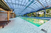 Jianmenguan International Hot Spring Hotel - Pools