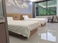 Lanying Business Hotel (Yinan Tongjing Town Zhuquan Scenic Area) - Homestays