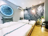 Ming Yue Xin Hotel (Qilou Old Street)