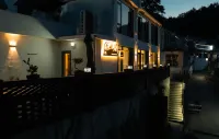 依山居民宿 九華山（化城寺）