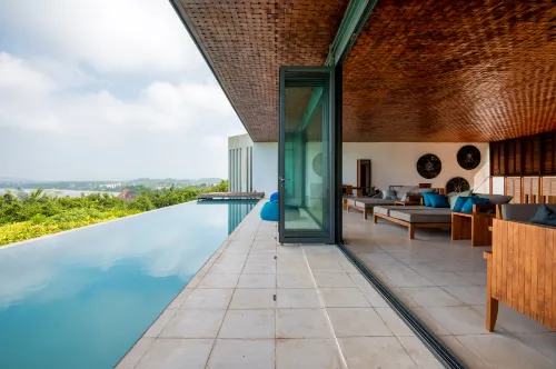 Villa Vista by the Serendipity Collection