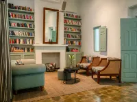 Wallawwa Hotels in Gampaha