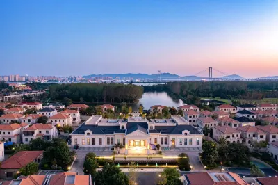 Fangdian`Hualin Yuezhao holidays Riverview hotel (Yangzhou) Các khách sạn gần Yangzhou Port