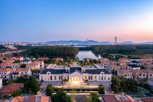 Fangdian`Hualin Yuezhao holidays Riverview hotel (Yangzhou)