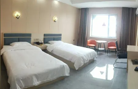 Ruoqiang Yourun Hotel