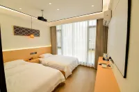 Chongqing Hengrui Homestay Hotels near Courtyard of Family Fan