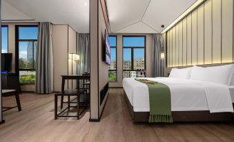 Moshang Qingju Hotel (Wuhan University of Technology, Jiedaokou)