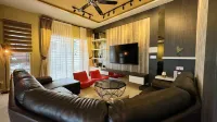 Ipoh Seri Bougainvillea Luxe Villa with Splendid Pool Hotels in Lahat