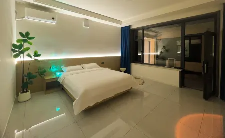 Sishe Homestay (Xinzhou West Station) Отели рядом с достопримечательностью «Yunzhonghe Hot Spring Tourist Resort»