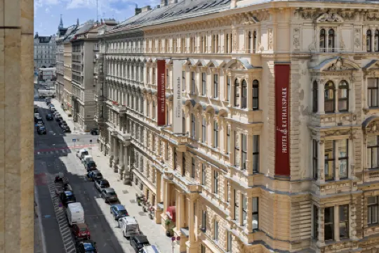 Hotel Rathauspark Wien Отели рядом с достопримечательностью «Церковь Святого Петра»