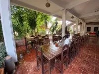 Vangsavath Hotel Hotels in Луангпрабанг