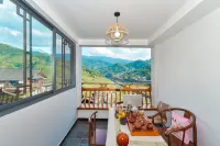 Autumn Leaves • Mid-Levels Mercure (Xijiang Qianhu Miao Village)
