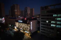 Ni Hao Hotel (Jinzhou Wanda Plaza Bohai University) - พร้อมWifi