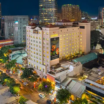 Saigon Prince Hotel Отели рядом с достопримечательностью «Манна»