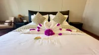 Palm Lake Resort
