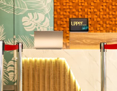 Upper Hotel Suites 수영장