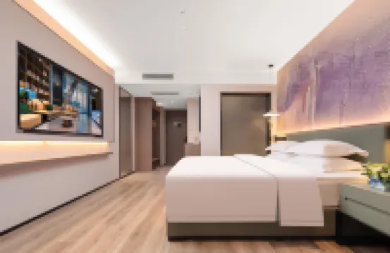 Madison Hotel Haikou Qilou Old Street Hotels near Haikou People's Park