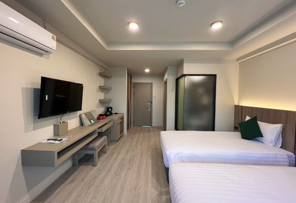 Karon Boutique의 다양하고 맛있는 조식 뷔페 이미지