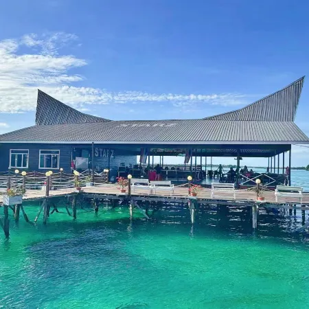 Starz Water Village