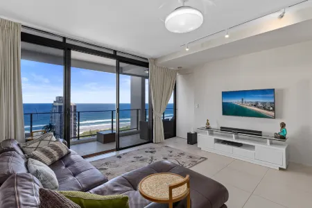 Ultra Broadbeach