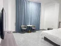 Rongsheng Homestay (Dongxing Chengdong Qiche Keyunzhan)