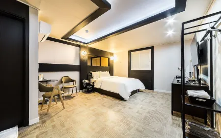 Pyeongtaek Praha Отели рядом со станцией Pyeongtaeg Station