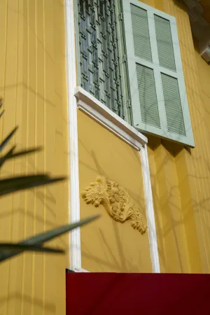 Signature by M Village Danang Heritage, The First Heritage Luxury Hotel Отели рядом с достопримечательностью «Cao Dai Temple»