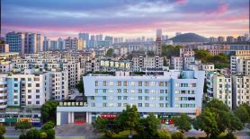 Earl Family Hotel (Ma'anshan High-Speed Railway East Station Erzhong Subway Station)