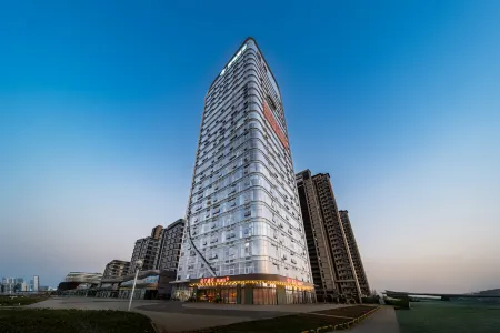 Orange Hotel (Nanchang Yaohu West Subway Station Normal University Branch) Отели рядом с достопримечательностью «Jiangxi University of Science and Technology (Wuhu Campus)»