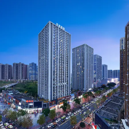 Huayang Hotel (Neijiang Wanda Plaza)