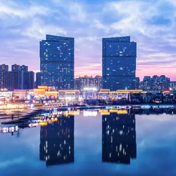 青島水雲邊城海景飯店（城市陽台紅樹林度假世界店） 西海岸新区附近的飯店