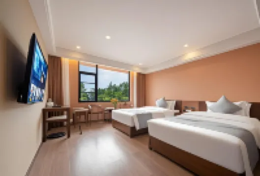 Tianchong Yunhai Resort Hotel (Wulingyuan National Forest Park)