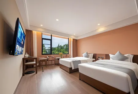 Tianchong Yunhai Resort Hotel (Wulingyuan National Forest Park) Отели рядом с достопримечательностью «Bailong Elevator»