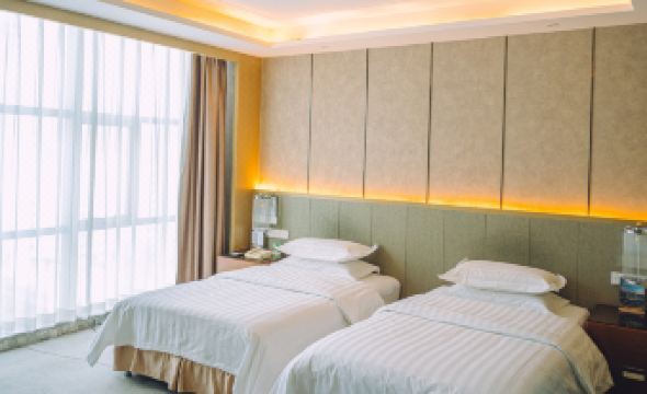 Urumqi Junbang Tianshan Hotel (International Grand Bazaar and Tian 2nd Street)