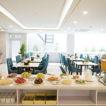 Urbanite Hotel Отели рядом с достопримечательностью «Патуксай»