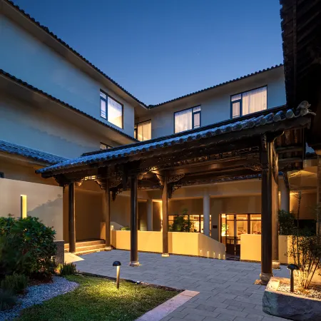 Atour Hotel March Street in Dali Ancient City