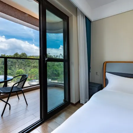 CREEK YOUTHFUL HOTEL