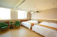 Xiyue Baiya Hotel (Yinchuan No.2 High School) Hotels in Haibao Park Amusement Park/Minzu North Street