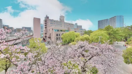 Minamisenri Crystal Hotel Отели рядом со станцией Shitsu Railway Station