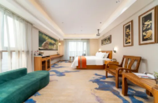 Elong R.YUN Hotel (Jinan Wanhong Plaza)