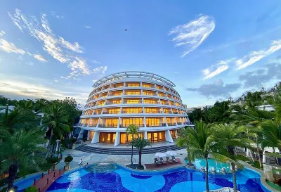 Xinjiang Plaza Holiday Hotel Hotels near مطار سانيا فينيكس الدولي