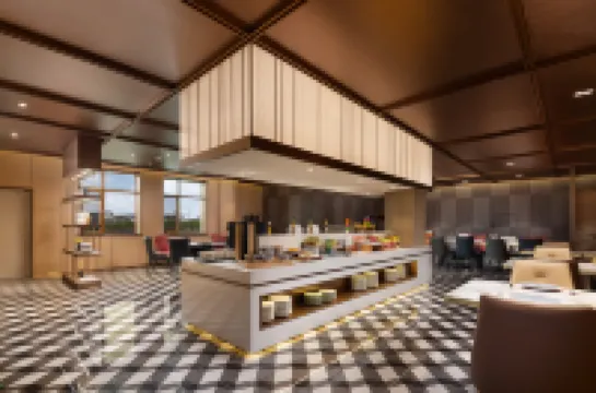 Wanda Moments Hot Spring Hotel (Tourism Service Center of West Changbai Mountain)