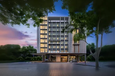 Oriental Dole Enjoyment Hotel (Oriental Culture Square High speed Railway Station Branch) Hotels in Dongfang
