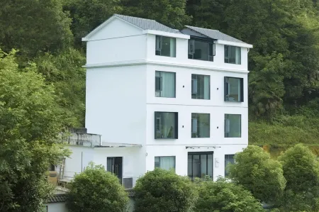 love Homestay Отели рядом с достопримечательностью «West Coast Scenic Area»