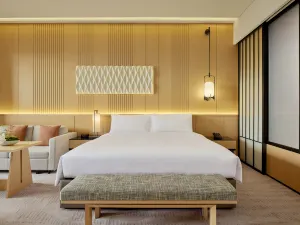 Secan Hotel Qingdao, Curio Collection by Hilton