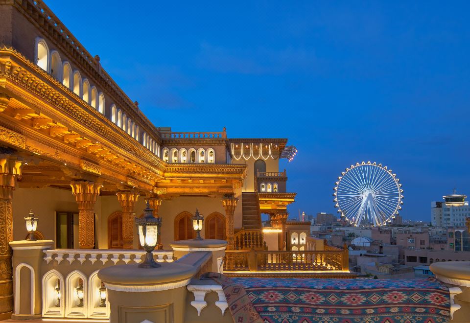 Sky Garden Homestay의 화려한 외관과 공중 정원