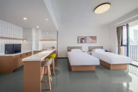 Taoyichaosheng Hotel (Taoxichuan Cultural and Creative Block) Отели в г. Цзиндечжэнь