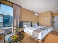 Moye Xinghe Desert Homestay