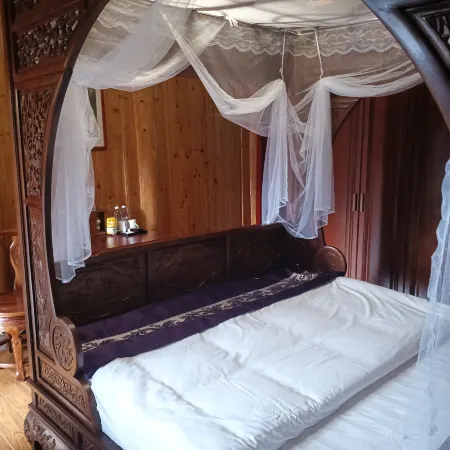 Yishanlou · Wanfeng Hidden Stay · Hui-style Design Vacation Apartment (Xingyi Wanfenglin)